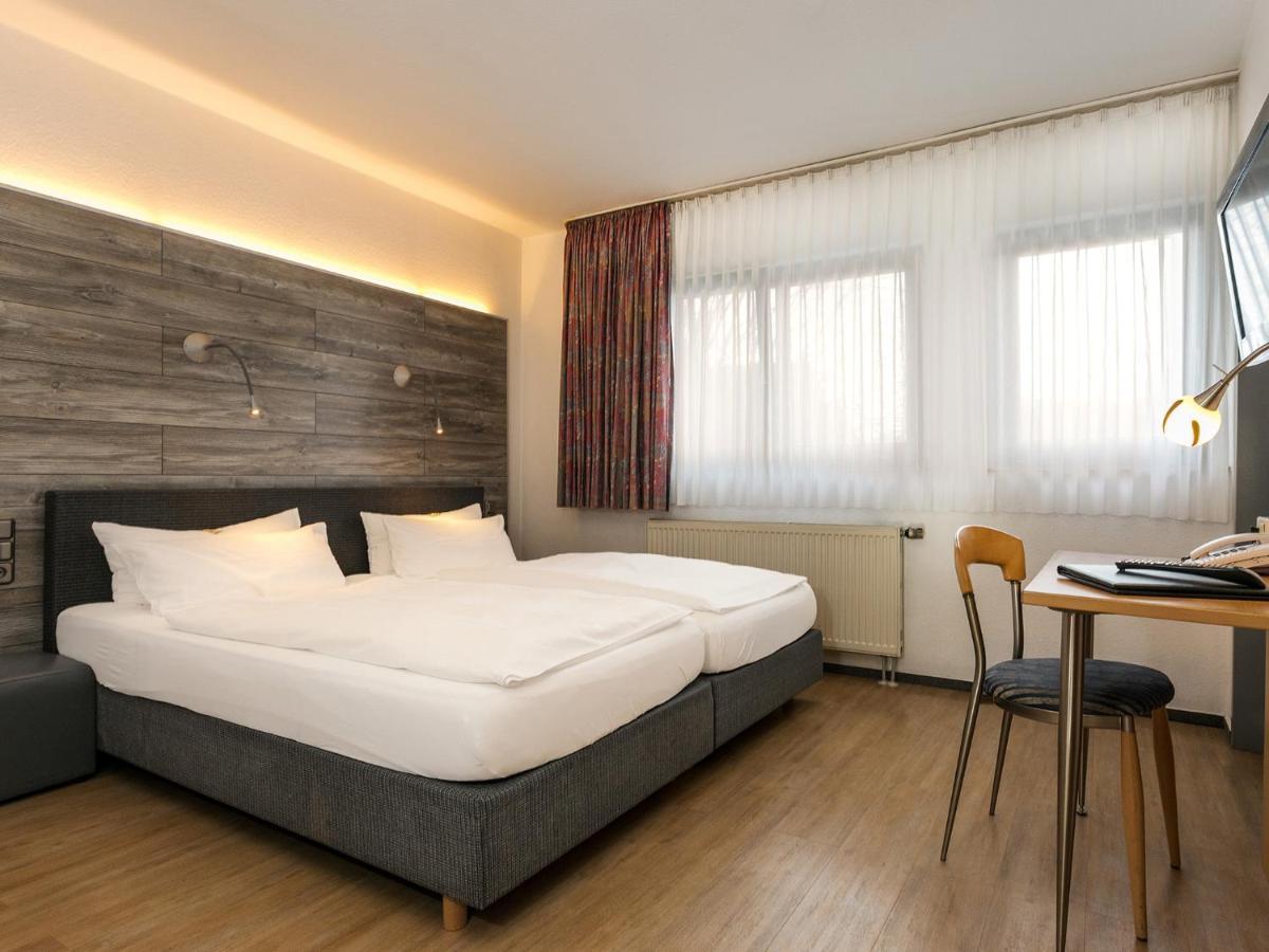 Hotel & Wirtshaus Hansen Bergisch Gladbach Eksteriør billede