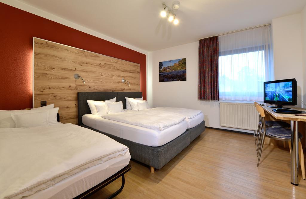 Hotel & Wirtshaus Hansen Bergisch Gladbach Eksteriør billede
