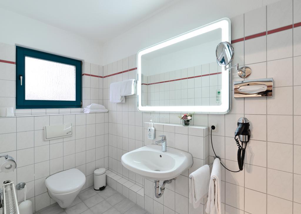 Hotel & Wirtshaus Hansen Bergisch Gladbach Eksteriør billede