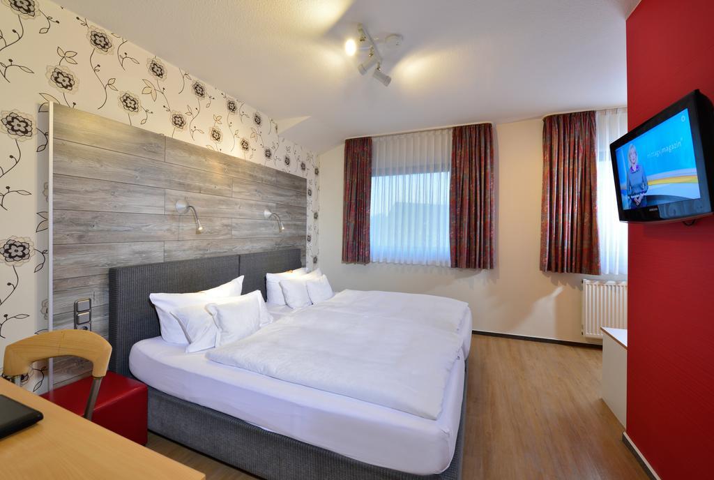 Hotel & Wirtshaus Hansen Bergisch Gladbach Eksteriør billede