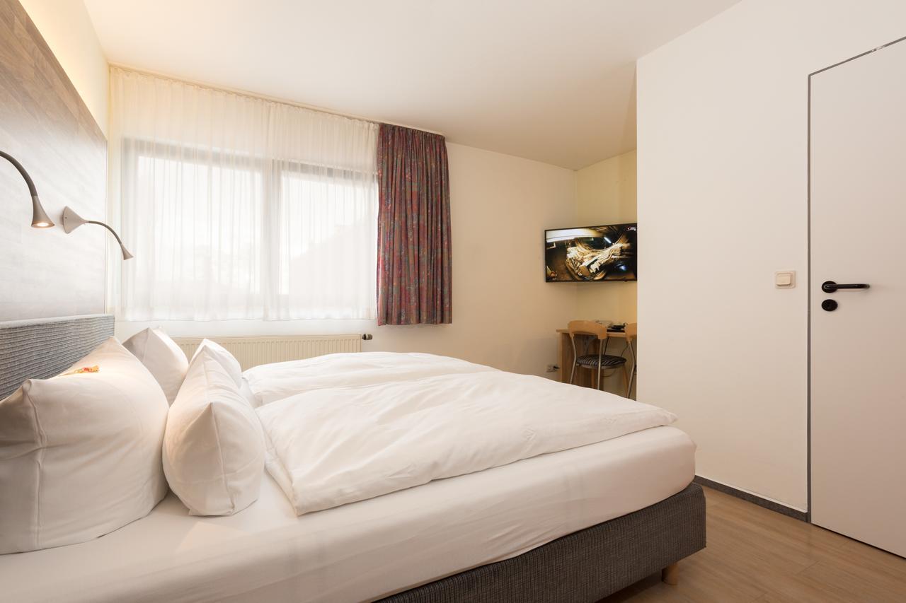 Hotel & Wirtshaus Hansen Bergisch Gladbach Eksteriør billede